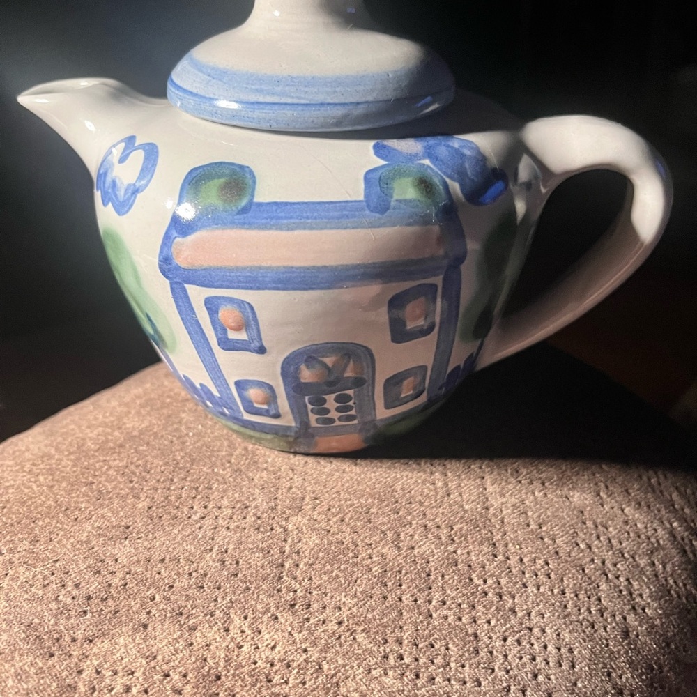 VTG M.A. Hadley teapot RETIRED Home Sweet Home pattern